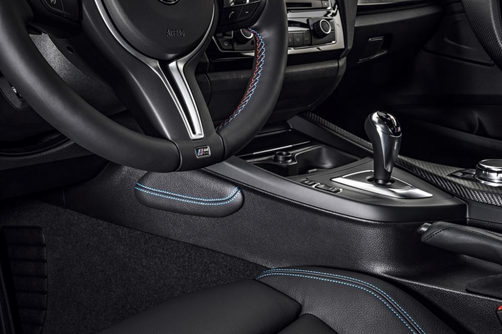 BMW M2 2016 - Giao ngay BMW M2 2016, Long Beach Blue, nhập khẩu chính hãng. Tặng ngay chuyến đi Hàn Quốc cho khách đặt cọc