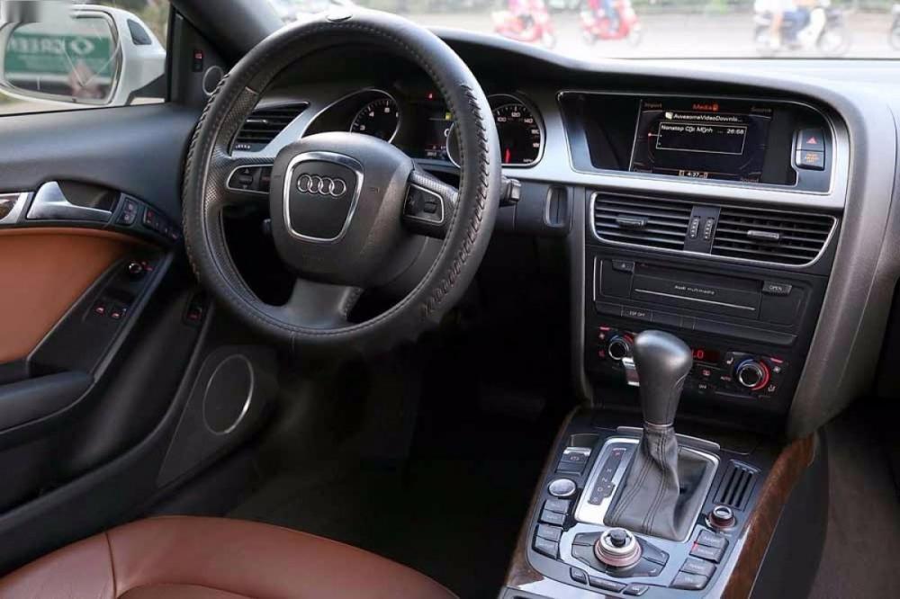 Audi A5 2009 - Bán Audi A5 đời 2009, màu trắng, nhập khẩu