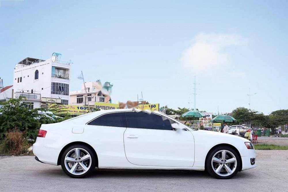 Audi A5 2009 - Bán Audi A5 đời 2009, màu trắng, nhập khẩu