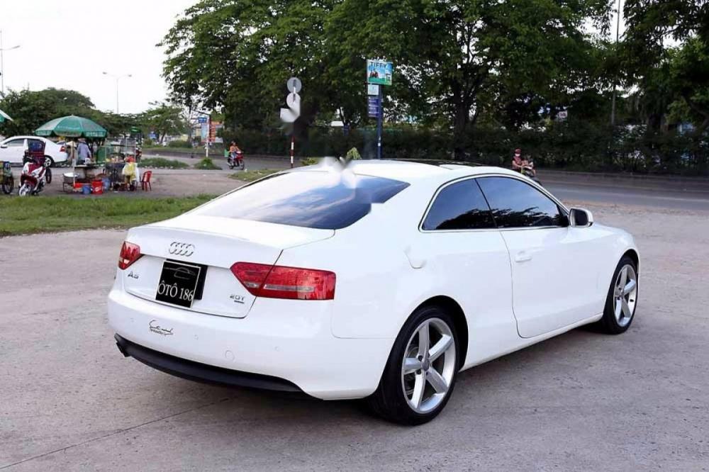 Audi A5 2009 - Bán Audi A5 đời 2009, màu trắng, nhập khẩu