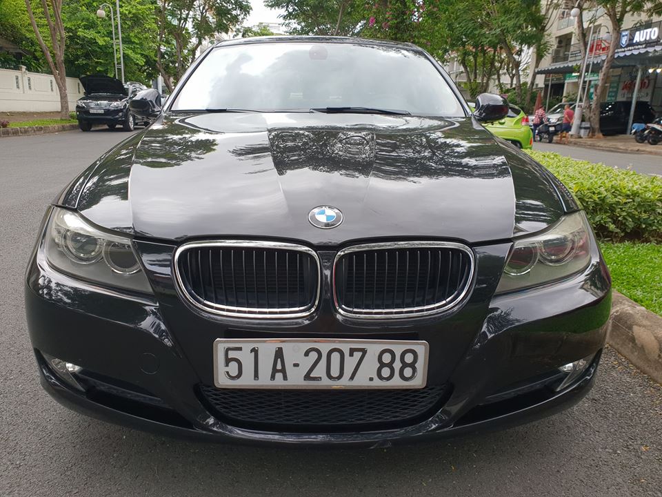 BMW 3 Series 320i 2010 - Xe BMW 3 Series 320i đời 2010, màu đen, xe nhập, 5x0tr
