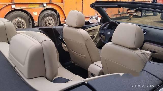 Volkswagen Beetle 2006 - Bán Volkswagen Beetle đời 2006, màu trắng, nhập khẩu nguyên chiếc, giá tốt
