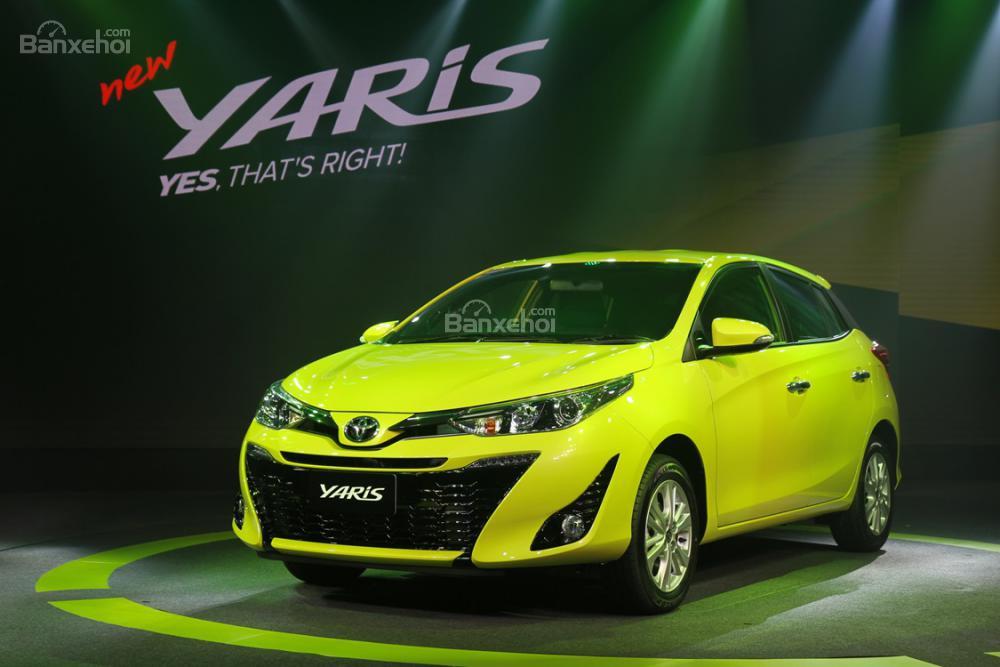 Đánh giá xe Toyota Yaris 2018