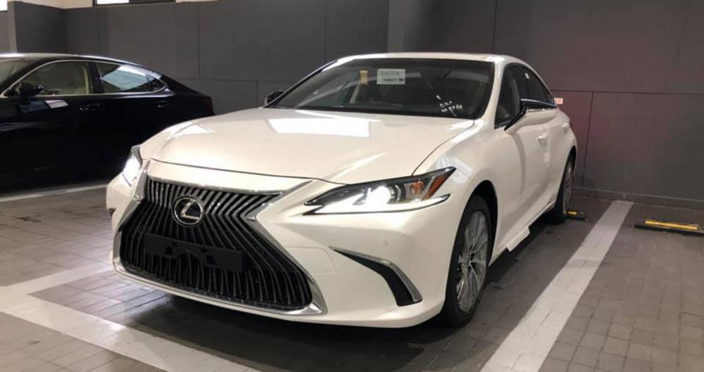 Mẫu xe Lexus đời mới nhất ES 250 2019