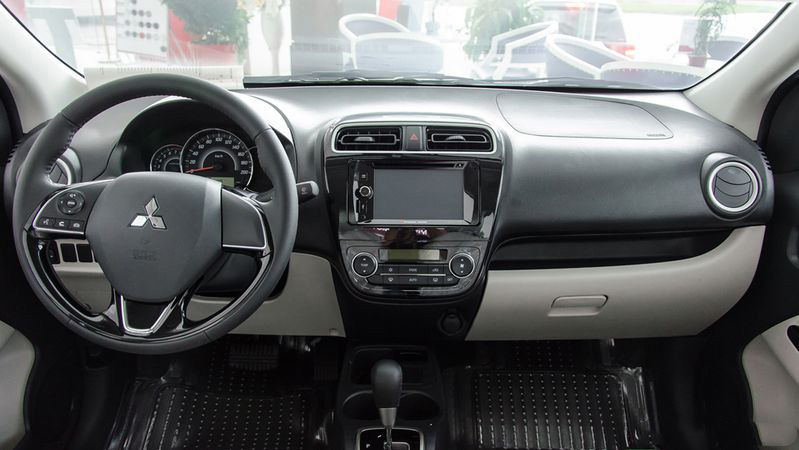 Nội thất được thiết kế đơn giản của Attrage 2019
