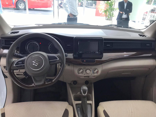 Suzuki Ertiga 2019 hé lộ nhiều thông tin nóng cho khách Việt a9