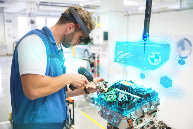 BMW trang bị kính thông minh cho kỹ thuật viên giúp sửa xe nhanh hơn 2a