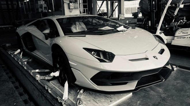 “Khui kiện” Lamborghini Aventador SVJ phiên bản giới hạn về Việt Nam 1a