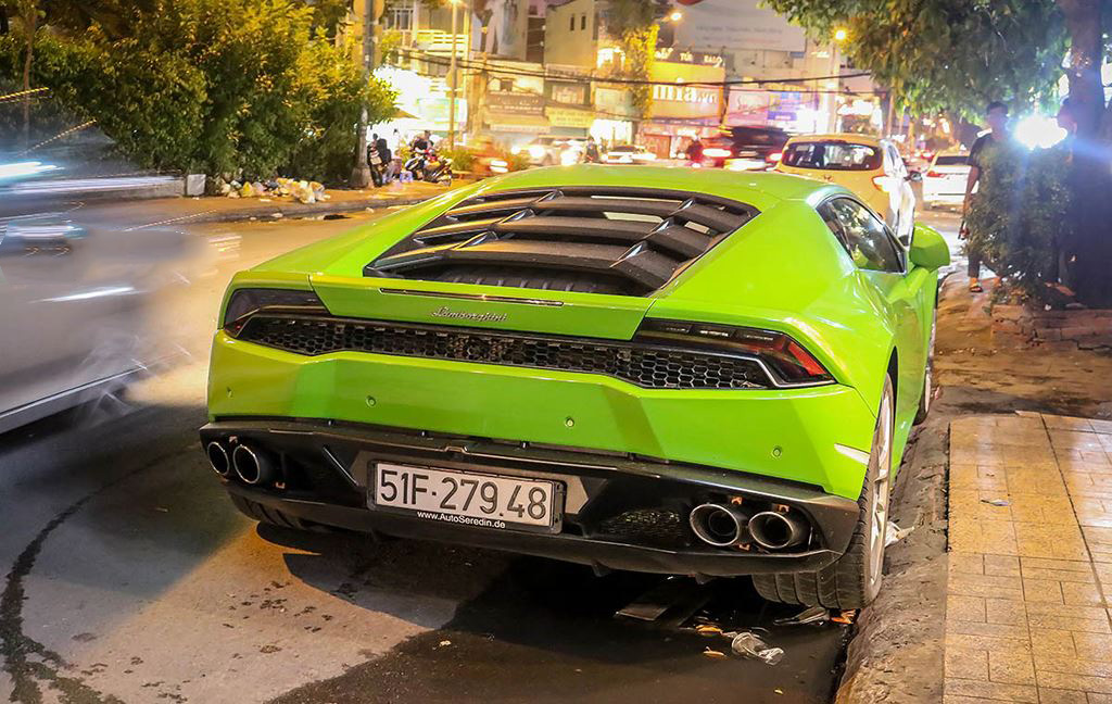 Lamborghini Huracan của đại gia Phan Thành xuất hiện trên phố Sài Gòn 3a