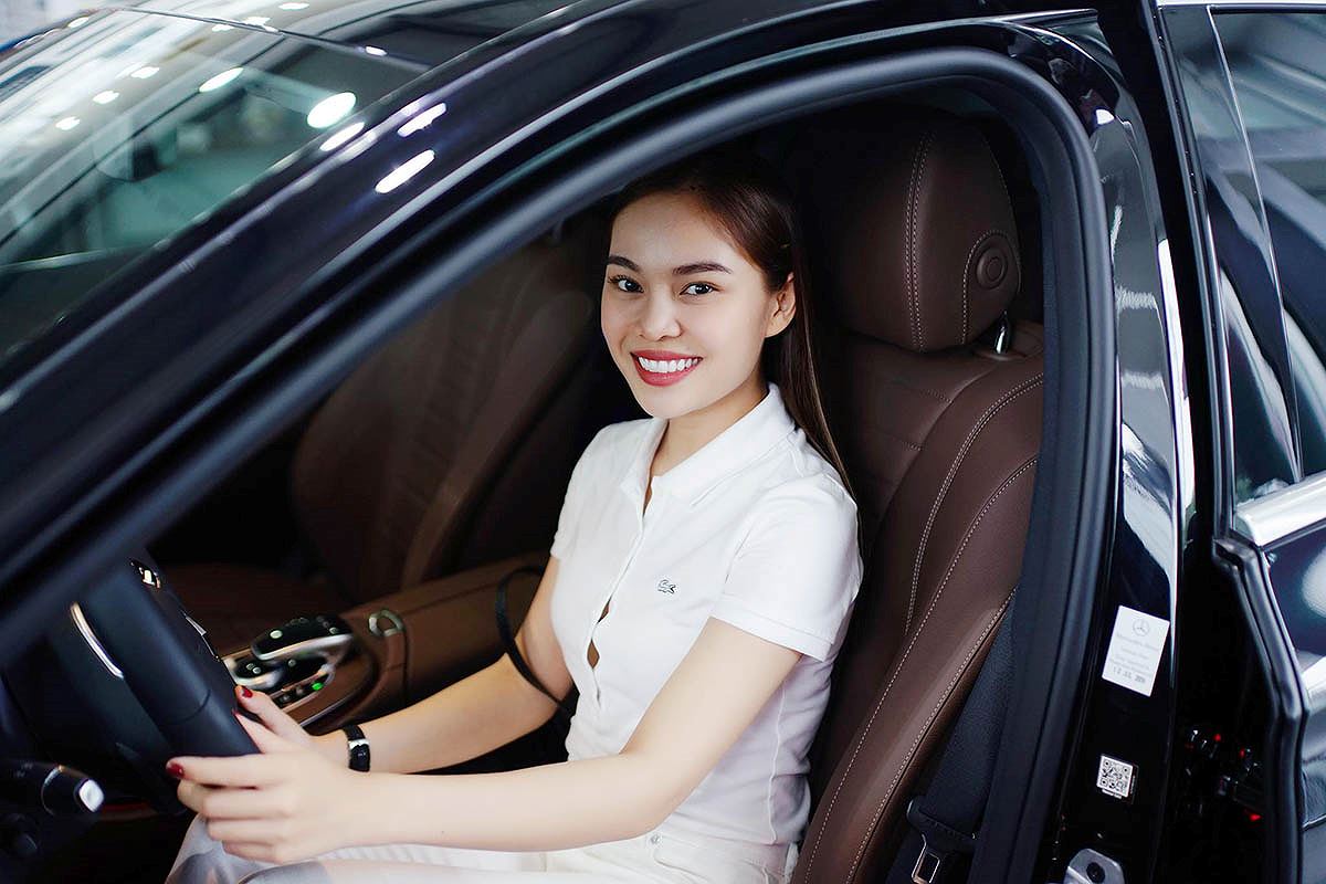 Mercedes E 200 facelift trị giá hơn 2 tỷ “về nhà” ca sĩ Giang Hồng Ngọc 5a