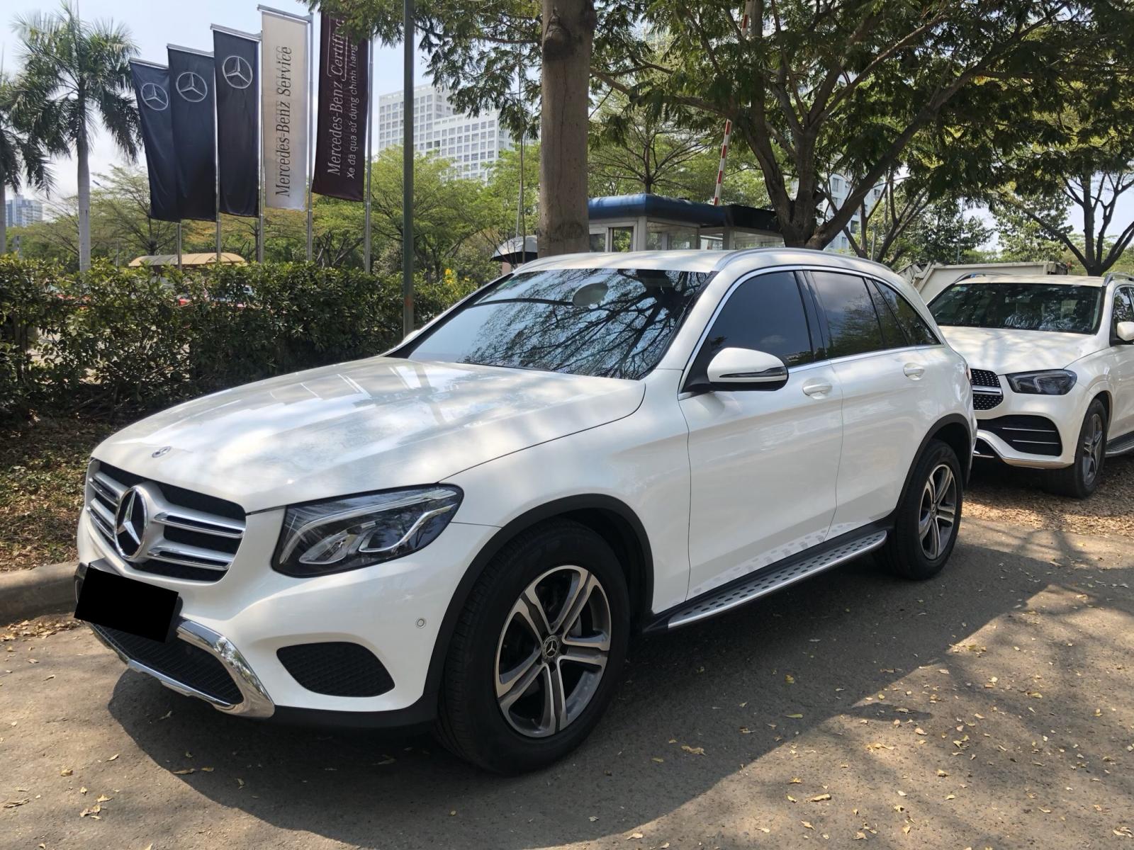 Mercedes Phú Mỹ Hưng cần bán GLC200 2019 lướt chính hãng, odo 6.500 km ...