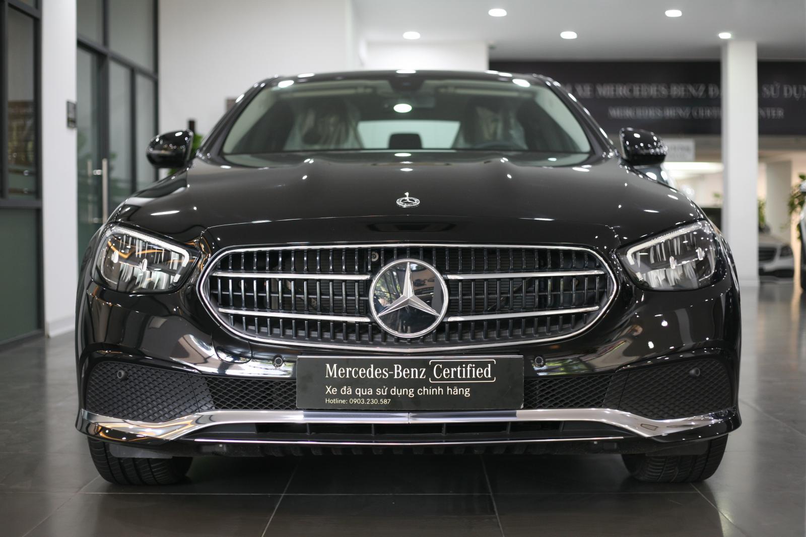 Cần bán Mercedes E180 năm 2021, màu đen