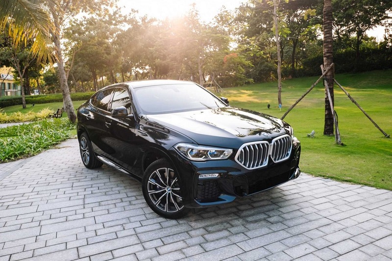 BMW X6 2022 là chiếc xe đặc biệt ấn tượng về động cơ và an toàn