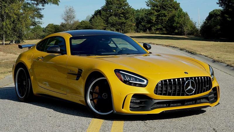 Mệnh hoả mua Mercedes-AMG GT R 2020 màu vàng