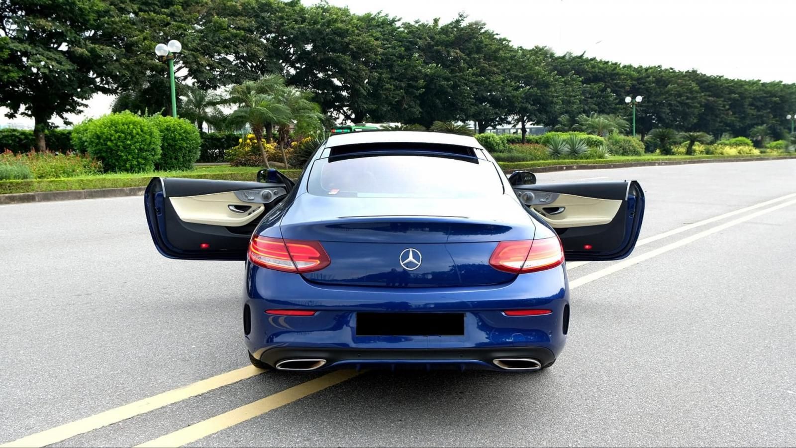 Mercedes-Benz C300 2021 - Màu xanh lam, nhập khẩu