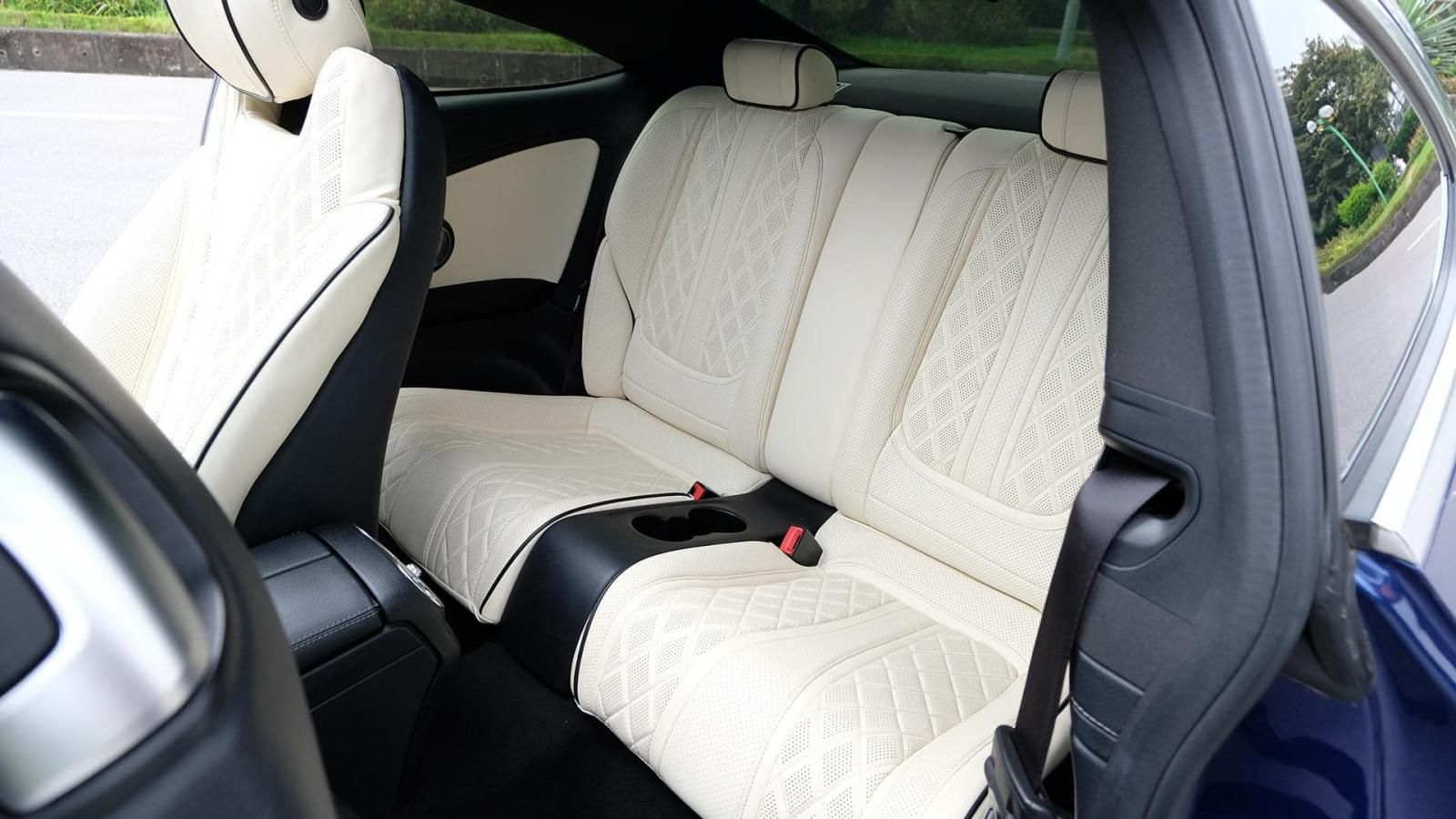 Mercedes-Benz C300 2021 - Màu xanh lam, nhập khẩu