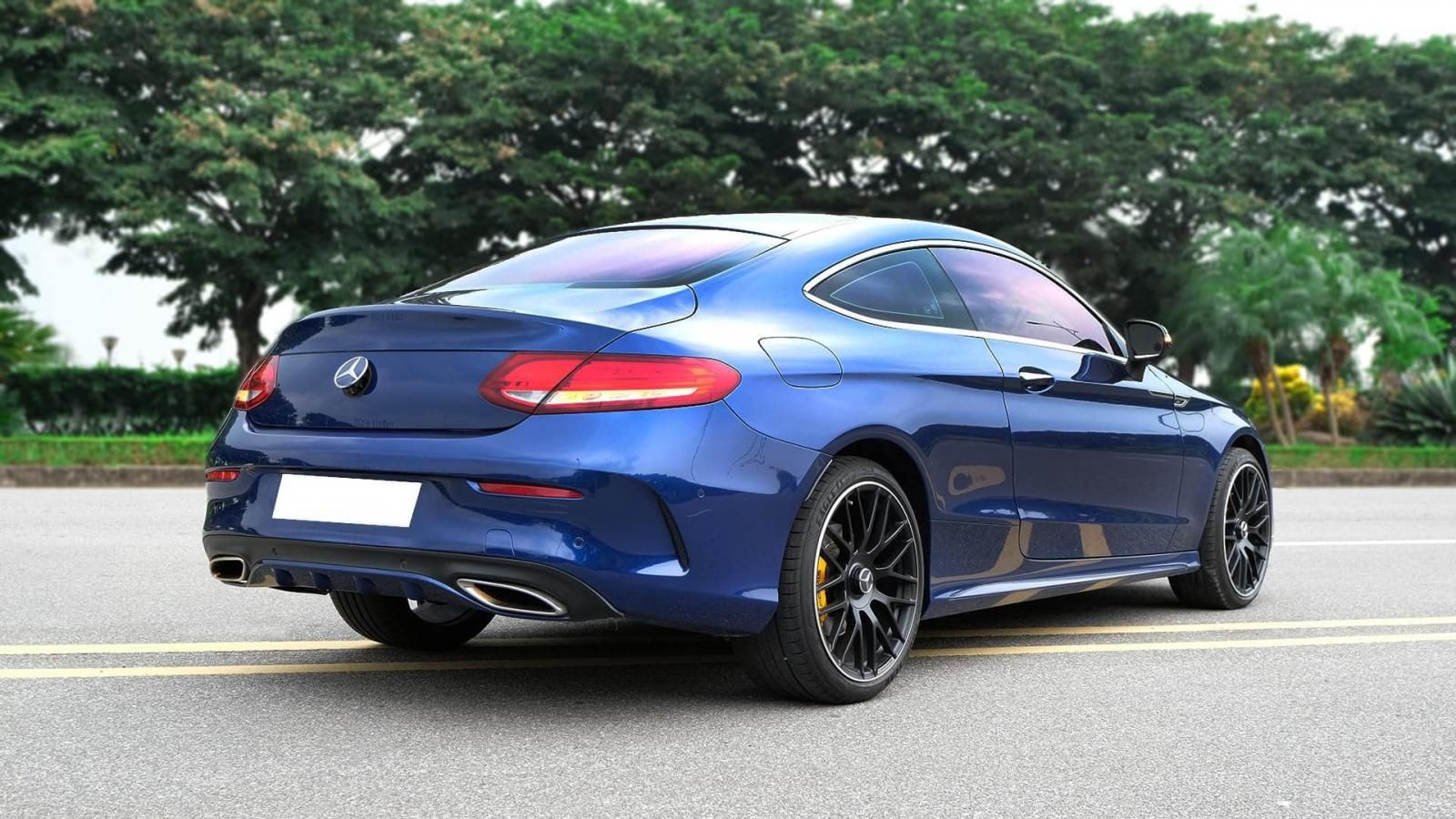 Mercedes-Benz C300 2021 - Màu xanh lam, nhập khẩu