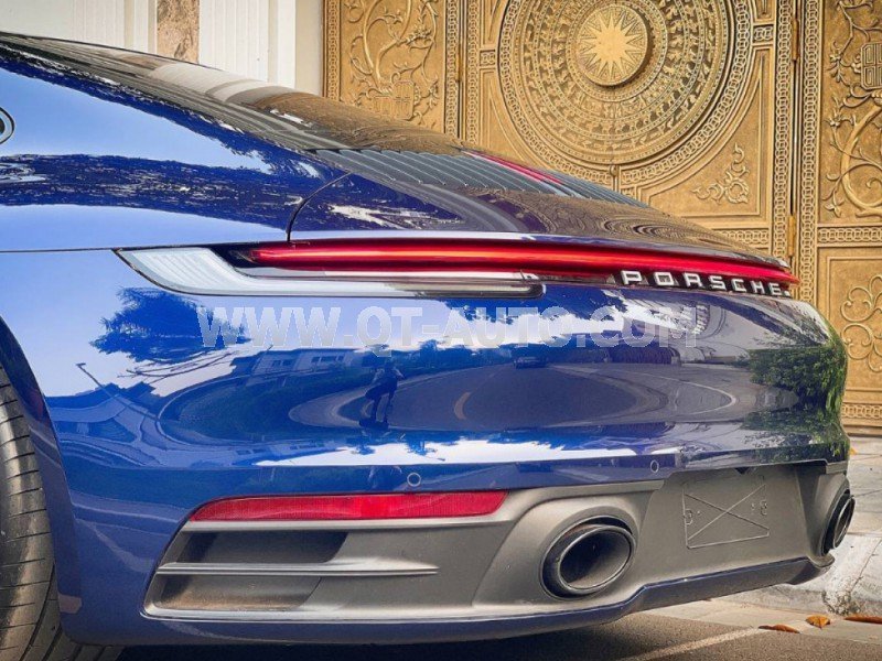 Porsche 911 2021 - Màu xanh ánh kim