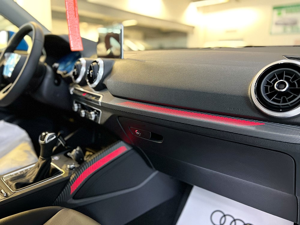 Audi Q2 Q2  2023 - Bán xe Audi Q2 2023 màu Đỏ Tango Red nhập khẩu chính hãng, khuyến mại 2 năm bảo hiểm