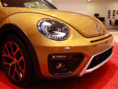 Volkswagen Beetle Dune  2017 - Cần bán gấp Volkswagen Beetle Dune đời 2017, màu vàng, nhập khẩu nguyên chiếc giá 1 tỷ 469 tr tại Tp.HCM