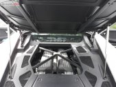 Lamborghini Huracan LP610 2014 - Bán ô tô Lamborghini Huracan LP610 sản xuất năm 2014, màu trắng, nhập khẩu nguyên chiếc ít sử dụng giá 13 tỷ 500 tr tại Tp.HCM