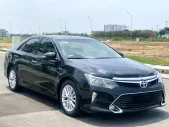 Toyota Camry 2.0E 2017 - Toyota Camry 2.0E 2017 chính chủ xe đẹp đi lướt bảo dưỡng full hãng. giá 635 triệu tại Tp.HCM